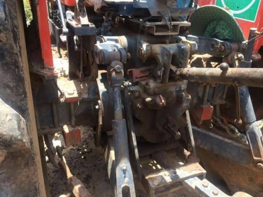 M8030พร้อมอุปกรณ์หน้าหลัง เครื่องดี.ปั้มแรง.เล่มทะเบียนพร้อม.ใช้งานปรกติครับ ราคา185000ต่อรองโทร.0875511464-0636359242