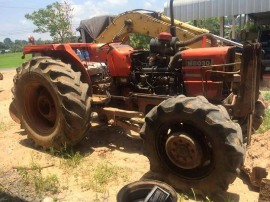 M8030พร้อมอุปกรณ์หน้าหลัง เครื่องดี.ปั้มแรง.เล่มทะเบียนพร้อม.ใช้งานปรกติครับ ราคา185000ต่อรองโทร.0875511464-0636359242