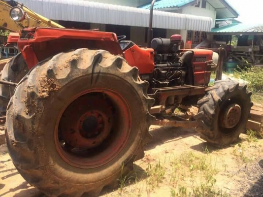 M8030พร้อมอุปกรณ์หน้าหลัง เครื่องดี.ปั้มแรง.เล่มทะเบียนพร้อม.ใช้งานปรกติครับ ราคา185000ต่อรองโทร.0875511464-0636359242