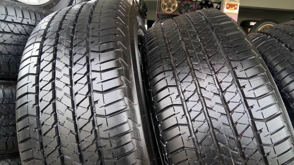 ขายล้อแม็กป้ายแดง ranger fx4 18" ยางปี16 สนใจติดต่อร้าน ก.เจริญการยางครับ ขายล้อแม็กป้ายแดง ranger fx4 18" ยางปี16 สนใจติดต่อร้าน ก.เจริญการยางครับ