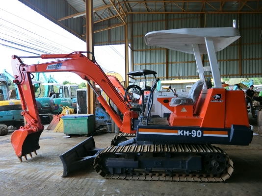 ขายรถขุด KUBOTA KH-90 มีVDOการทำงาน (ขนาดเทียบเท่า Pc35) เก่านอกญี่ปุ่น สวย เครื่องดีระบบไว พร้อมทำสี ราคา265,000-.฿ (ต่อรองได้) สนใจติดต่อ:096-5411713 หรือ 092-5768909(คุณวัชรัตน์) (ยินดีให้บริการ 24 ชั่วโมง)