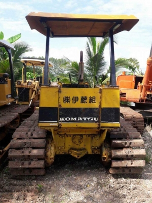 ขายKOMATSU D20P-6  เก่าญี่ปุ่นแท้  สภาพสวย  เดิมๆๆ  พร้อมใช้  ลองระบบกันได้ทุกวัน  โทร  089-3818694  ดวงนภา