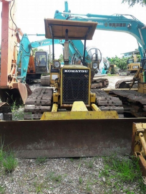 ขายKOMATSU D20P-6  เก่าญี่ปุ่นแท้  สภาพสวย  เดิมๆๆ  พร้อมใช้  ลองระบบกันได้ทุกวัน  โทร  089-3818694  ดวงนภา