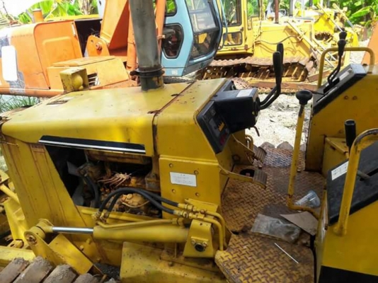 ขายKOMATSU D20P-6  เก่าญี่ปุ่นแท้  สภาพสวย  เดิมๆๆ  พร้อมใช้  ลองระบบกันได้ทุกวัน  โทร  089-3818694  ดวงนภา