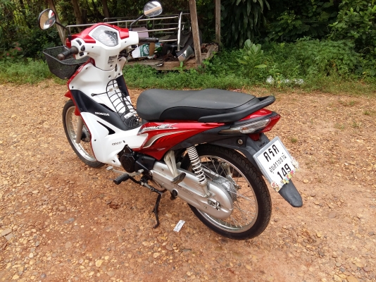 ขายมอไซค์ Honda Wave 110iแดงขาวสตาร์ทมือ ขายราคา25,500บาท สนใจสอบถามได้ครับ 080-1696651 รถอยู่ที่โรง