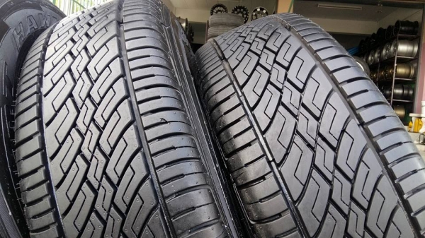 ขายล้อแม็กป้ายแดง hyundai h1 16" สนใจติดต่อร้าน ก.เจริญการยางครับ 081-3747940 ขายล้อแม็กป้ายแดง hyundai h1 16" สนใจติดต่อร้าน ก.เจริญการยางครับ 081-3747940