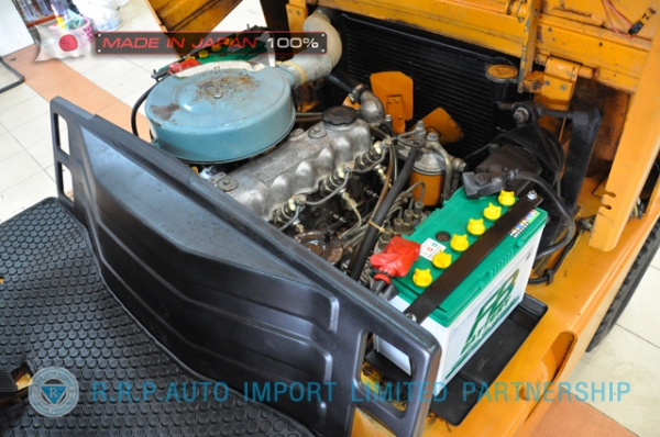 รถโฟล์คลิฟท์พร้อมขาย KOMATSU รุ่น FD25-7-13909 นำเข้าจากประเทศญี่ปุ่น 100\% ไม่เคยใช้งานในไทย