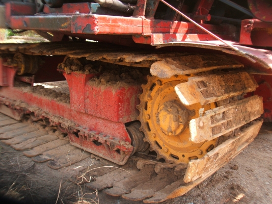 ขายรถเกี่ยวข้าวไทเส็ง อุ้ม 2.5 ตัน รุ่นเดี่ยวทรนง ปี 49 ปั้มไดกินส์ เบอร์ 23 เครื่องยนต์อีซูซุ 210 แรงม้า