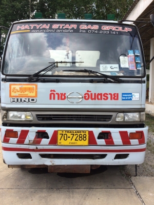 หัวลาก Hino+หางบรรทุก LPG เจ้าของขายเอง หัวลาก Hino+หางบรรทุก LPG เจ้าของขายเอง