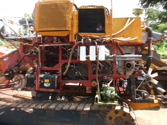 ขายรถเกี่ยวข้าว รองกระสอบ เครื่องยนต์ 195 แรงม้า ปั้มไดกินส์เบอร์ 21 ตัวเดินแทรกเตอร์