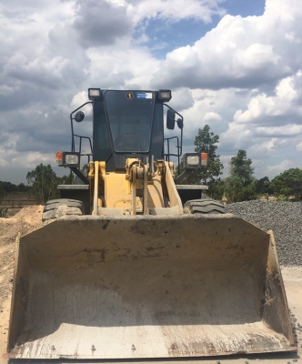 รถตักล้อยาง KOMATSU WA300-1 สภาพนางฟ้า เอกสารเล่มทะเบียน พร้อมขาย