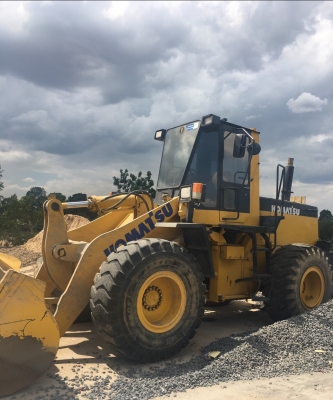 รถตักล้อยาง KOMATSU WA300-1 สภาพนางฟ้า เอกสารเล่มทะเบียน พร้อมขาย รถตักล้อยาง KOMATSU WA300-1 สภาพนางฟ้า เอกสารเล่มทะเบียน พร้อมขาย