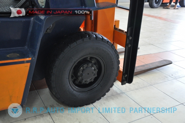 ขายรถโฟล์คลิฟท์มือสอง TOYOTA รุ่น 5FG10-14267 นำเข้าจากประเทศญี่ปุ่น 100\% ไม่เคยใช้งานในไทย