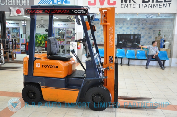 ขายรถโฟล์คลิฟท์มือสอง TOYOTA รุ่น 5FG10-14267 นำเข้าจากประเทศญี่ปุ่น 100\% ไม่เคยใช้งานในไทย