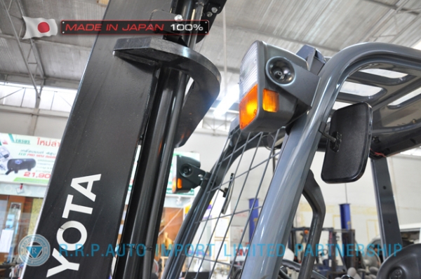 ขายรถโฟล์คลิฟท์มือสอง TOYOTA รุ่น 8FG30-30940 นำเข้าจากประเทศญี่ปุ่น 100\% ไม่เคยใช้งานในไทย