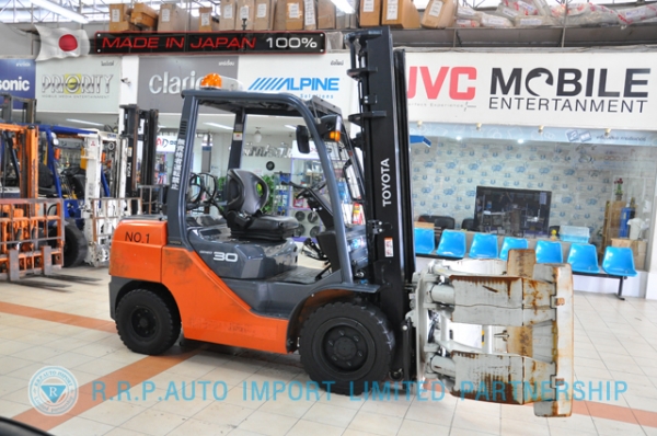 ขายรถโฟล์คลิฟท์มือสอง TOYOTA รุ่น 8FG30-30940 นำเข้าจากประเทศญี่ปุ่น 100\% ไม่เคยใช้งานในไทย
