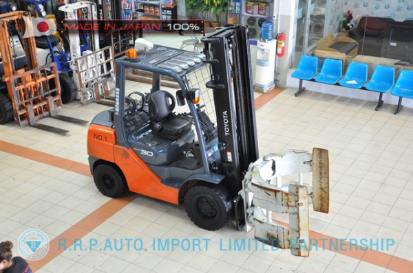 ขายรถโฟล์คลิฟท์มือสอง TOYOTA รุ่น 8FG30-30940 นำเข้าจากประเทศญี่ปุ่น 100\% ไม่เคยใช้งานในไทย