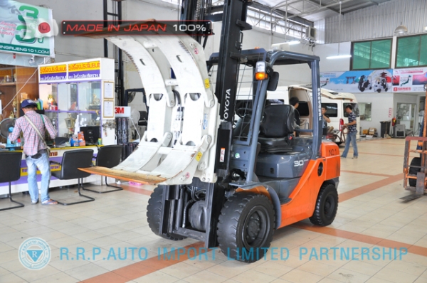 ขายรถโฟล์คลิฟท์มือสอง TOYOTA รุ่น 8FG30-30940 นำเข้าจากประเทศญี่ปุ่น 100\% ไม่เคยใช้งานในไทย