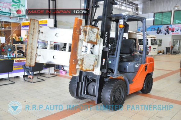ขายรถโฟล์คลิฟท์มือสอง TOYOTA รุ่น 8FG30-30940 นำเข้าจากประเทศญี่ปุ่น 100\% ไม่เคยใช้งานในไทย