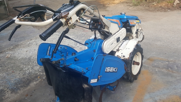 รถพรวนดิน 6 แรง เบนชิล รหัสสินค้า C1 - 5 สอบถามได้ต่อรองได้ขายได้ขาย ใบโรต้ารีเต็มๆๆ