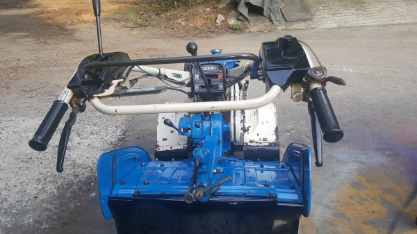 รถพรวนดิน 6 แรง เบนชิล รหัสสินค้า C1 - 5 สอบถามได้ต่อรองได้ขายได้ขาย ใบโรต้ารีเต็มๆๆ