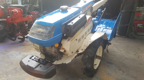 รถพรวนดิน 6 แรง เบนชิล รหัสสินค้า C1 - 5 สอบถามได้ต่อรองได้ขายได้ขาย ใบโรต้ารีเต็มๆๆ