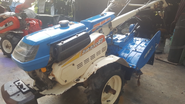 รถพรวนดิน 6 แรง เบนชิล รหัสสินค้า C1 - 5 สอบถามได้ต่อรองได้ขายได้ขาย ใบโรต้ารีเต็มๆๆ