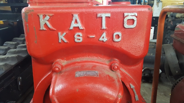 ปั้มน้ำ 4 X 4 นี้ว เสื้อ เหล็กหล่อ