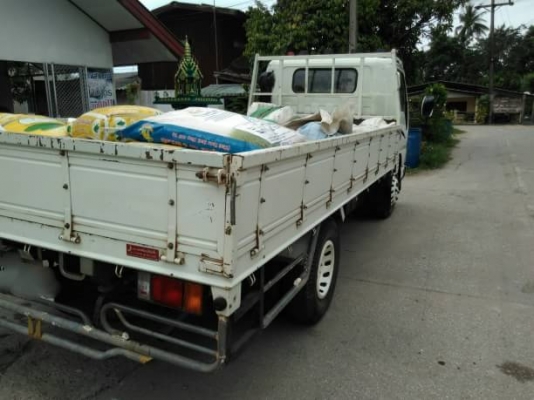 ISUZU NPR 130 แรงม้า ปี49 ยาว4.3 ม. เครื่องดี คัทซีสวย ไมล์49300 สภาพสวย พร้อมใช้งาน เล่มพร้อม ราคาต่อรองได้ครับ 0872976734