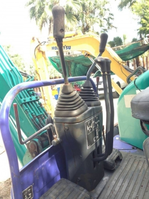 KOMATSU PC30-8 รถสวย เช็คนอก พร้อมใช้งาน 3000 ชั่วโมง มีอยู่2คัน ราคาต่อรองได้ สอบถามได้ครับ 0872976
