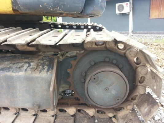 KOMATSU PC30-8 รถสวย เช็คนอก พร้อมใช้งาน 3000 ชั่วโมง มีอยู่2คัน ราคาต่อรองได้ สอบถามได้ครับ 0872976