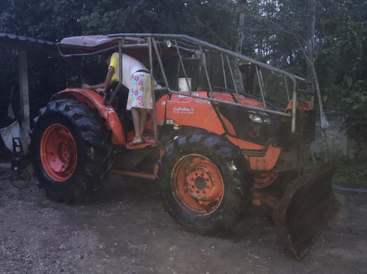 KUBOTA M9540 อุปกรณ์2ชิ้น 4500ชั่วโทง รถสวย พร้อมใช้งาน เล่มทะเบียน ราคาต่อรองครับ สอบถาม 0872976734