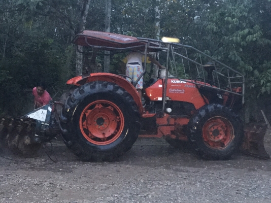KUBOTA M9540 อุปกรณ์2ชิ้น 4500ชั่วโทง รถสวย พร้อมใช้งาน เล่มทะเบียน ราคาต่อรองครับ สอบถาม 0872976734