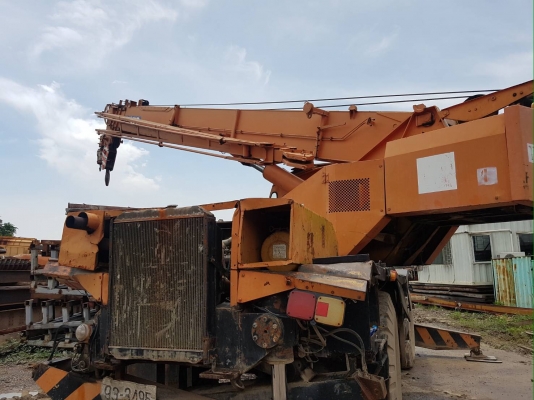 ขายรถเครนมือสองขนาด 25 ตัน สนใจติดต่อคุณรัตนศักดิ์ โทร.081-7621704