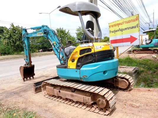 ขายรถขุด ยี่ห้อ : KUBOTA  แบบ : U-35S(ขนาดPC35) เก่านอกญี่ปุ่น100\% ไม่เคยใช้งานในไทย มีเอกสารใบอินวอย ** ราคา450,000 บาท ต่อรองได้คะ ** สนใจติดต่อ-สอบถามได้ตลอดเวลานะคะ     โทร: 099-907-9273 กิ๊ฟ กมลชนก     โทร : 099-907-3356 ช่างบัง ไอดี ไลน์ : gift_174