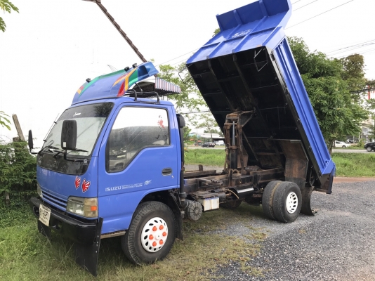 6ล้อดั้มพ์ ISUZU NPR 130แรงม้า ปี48 รถสวย เครื่องดี ไมล์แสนต้นๆ คัทซีสวย ราคาต่อรองได้ เล่มพร้อมโอน สอบถาม 0872976734