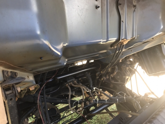 6ล้อดั้มพ์ ISUZU NPR 130แรงม้า ปี48 รถสวย เครื่องดี ไมล์แสนต้นๆ คัทซีสวย ราคาต่อรองได้ เล่มพร้อมโอน สอบถาม 0872976734