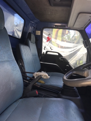 6ล้อดั้มพ์ ISUZU NPR 130แรงม้า ปี48 รถสวย เครื่องดี ไมล์แสนต้นๆ คัทซีสวย ราคาต่อรองได้ เล่มพร้อมโอน สอบถาม 0872976734