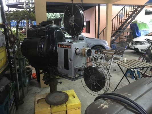 ขายเครื่องฉายหนัง ขายเครื่องฉายหนัง