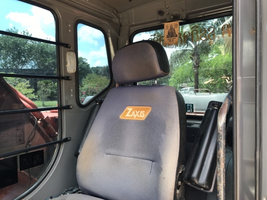 ขายแบคโฮ Hitachi ZX รถสภาพดี ใช้น้อย สนใจติดต่อ 081-9426747