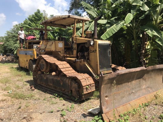 ขายรถแทรกเตอร์ D4 450,000 บาท สนใจติดต่อ 081-9426747