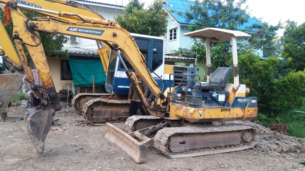 PC40-6 พร้อมใช้ สภาพดีช่วงล่างโซ่ใหม่ระบบดีปั๊มดี เครื่องดี
