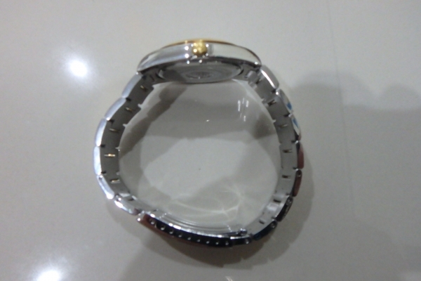 ลดราคา-นาฬิกา OP ชาย รุ่น Sapphire 8934M616 เรือน2กษัตริย์ ของแท้ สภาพดี ส่งฟรี