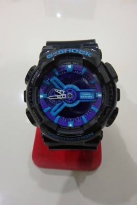 นาฬิกา CASIO G-shock รุ่น GA-110HC สีดำม่วง ของแท้ สภาพใหม่ ส่งฟรี