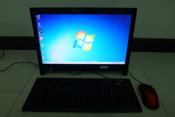 คอมพ์ All in one Lenovo 10113 Celeron 1017U Ram 2GB HDD 500GB อุปกรณ์ครบ ปกติทุกอย่าง
