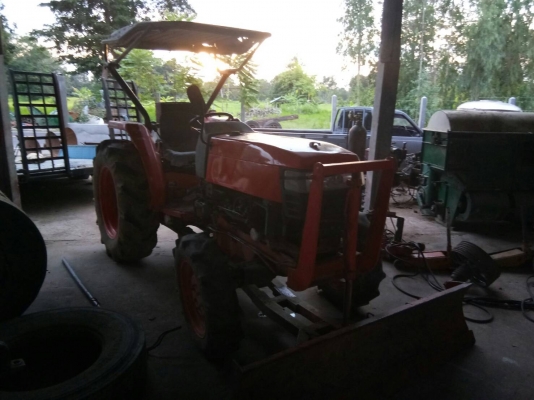 รถไถนานั่งขับ kubota l4508 di พร้อมอุปกรณ์ 2 ชิ้นและเล่มทะเบียน