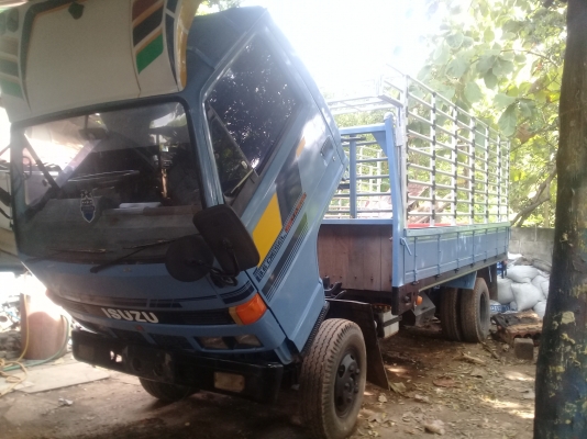 รถบรรทุกหกล้อ ISUZU NKR 110 รถห้างแท้ เกียร์สั้น ยกหัวได้