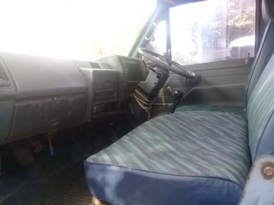 รถบรรทุกหกล้อ ISUZU NKR 110 รถห้างแท้ เกียร์สั้น ยกหัวได้