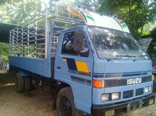รถบรรทุกหกล้อ ISUZU NKR 110 รถห้างแท้ เกียร์สั้น ยกหัวได้ รถบรรทุกหกล้อ ISUZU NKR 110 รถห้างแท้ เกียร์สั้น ยกหัวได้