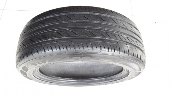 ยาง215/55/17  ปี15 FIRESTONE TZ700   4 เส้น